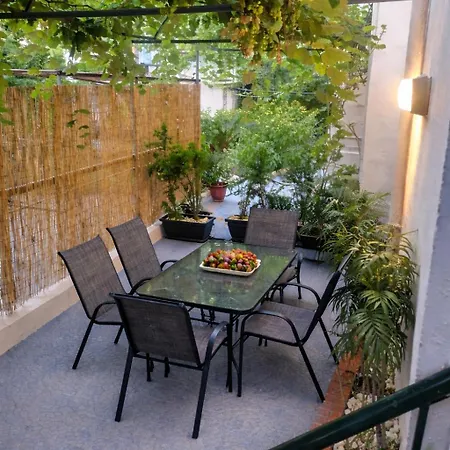 Bloom In The City- Cozy With Private Garden Διαμέρισμα