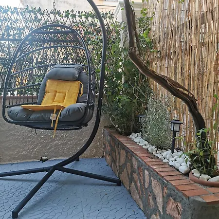 Bloom In The City- Cozy With Private Garden Διαμέρισμα *