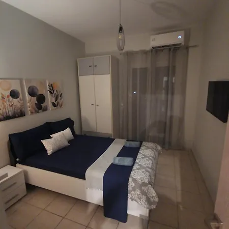 Διαμέρισμα Bloom In The City- Cozy With Private Garden Corfu (city)