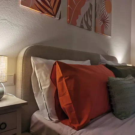 Bloom In The City- Cozy With Private Garden