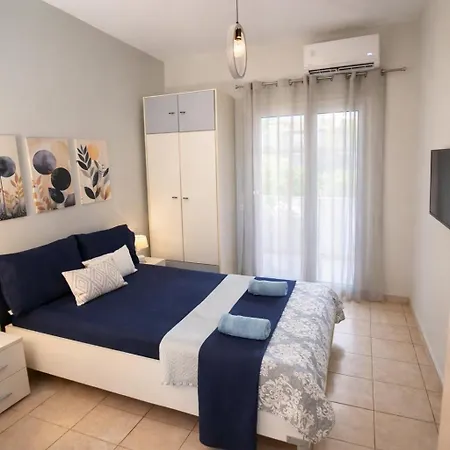 Bloom In The City- Cozy With Private Garden * Corfu (city)